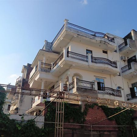 Varuna Palace-Fully Vaccinated Staff 瓦拉纳西 外观 照片